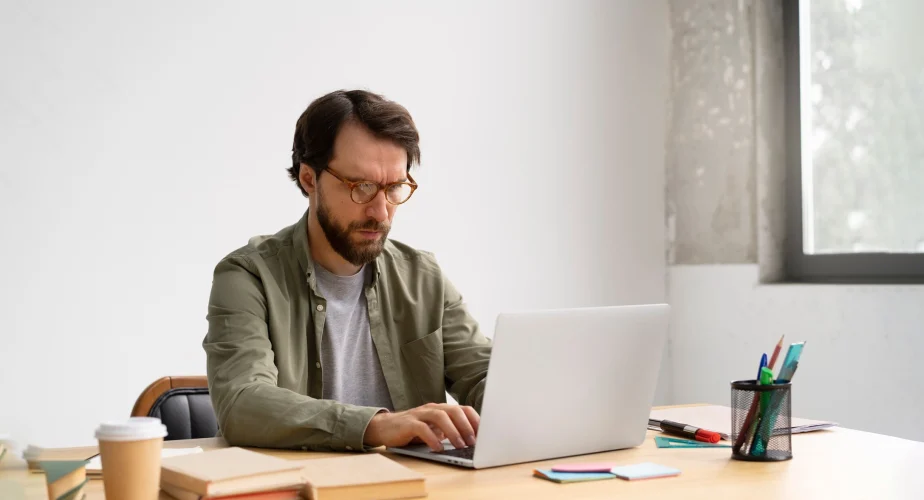 Los 7 Beneficios de Estudiar una Maestría en Línea