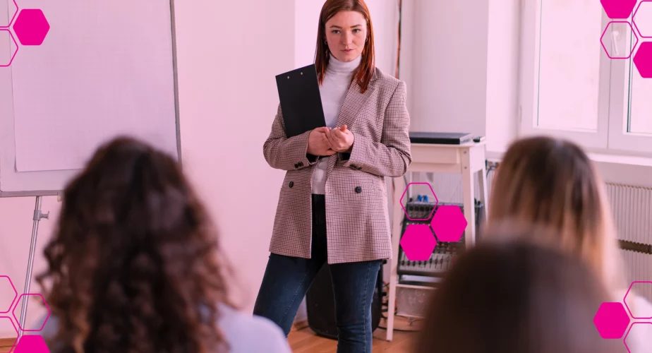 Diplomados UIN: 5 pasos para fortalecer tu perfil profesional